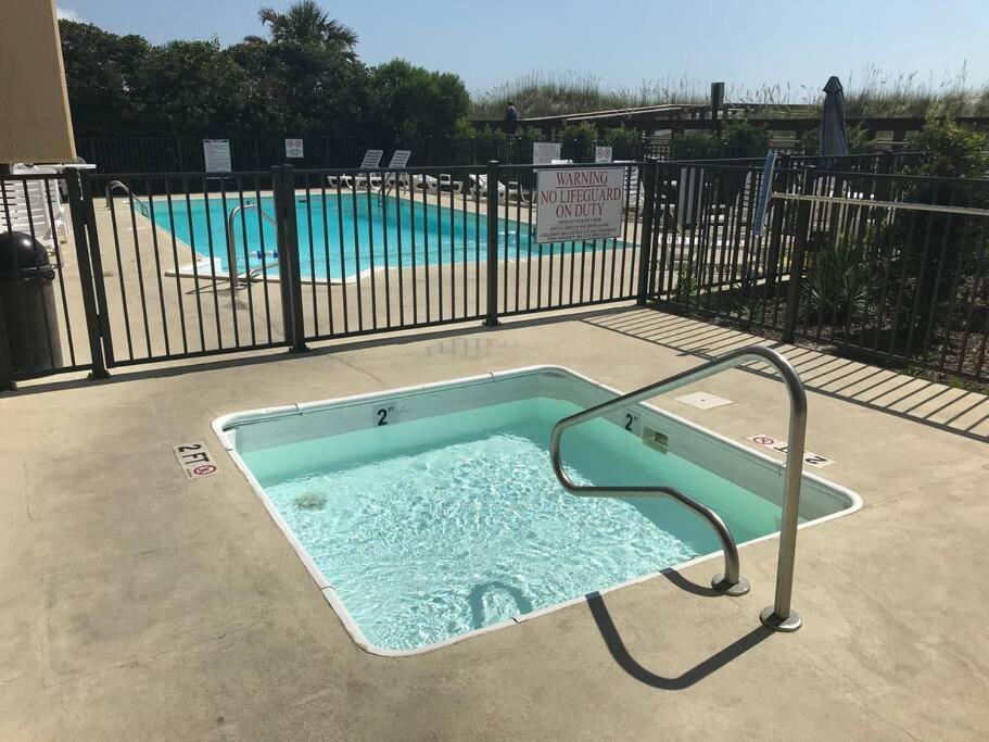 Oceanfront * Pool * Elevator * Boardwalk Apartment Carolina Beach Luaran gambar