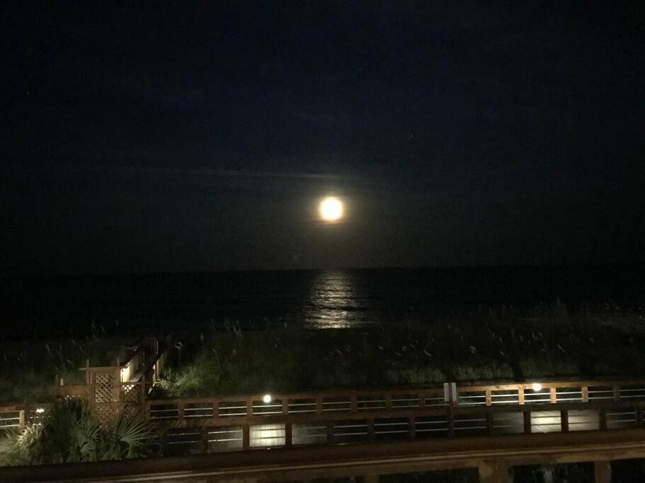 Oceanfront * Pool * Elevator * Boardwalk Apartment Carolina Beach Luaran gambar